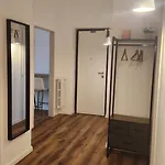 La Maison Vue Le *